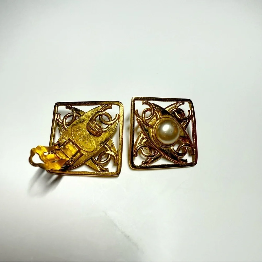 Vintage Square Chanel Coco 4 CC Pearl Gold Plated Earrings